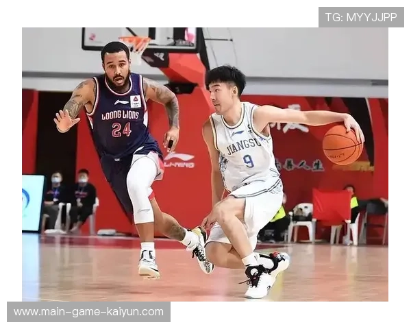 篮球小将全场抢断王:青春的激情与梦想的坚持