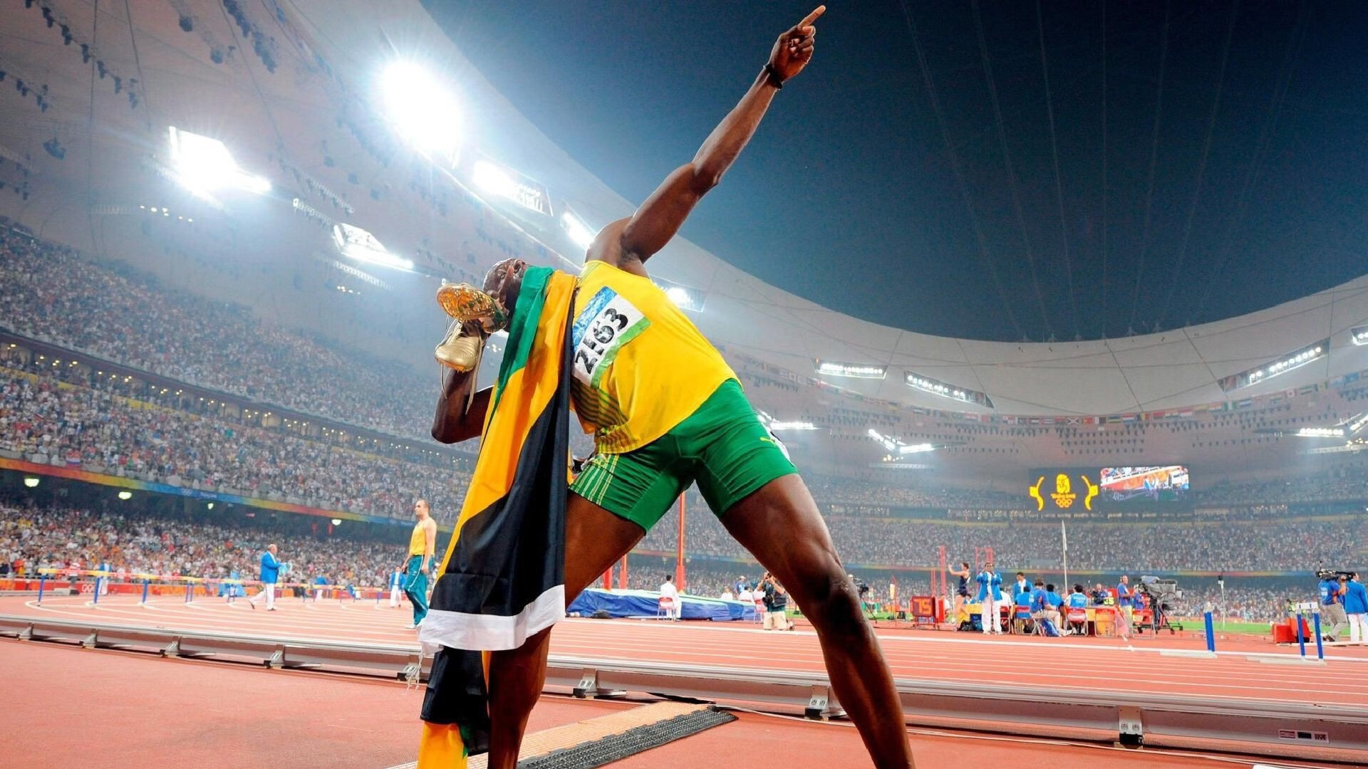 世界职业拳王统一战在澳门打响 四条金腰带归属敲定